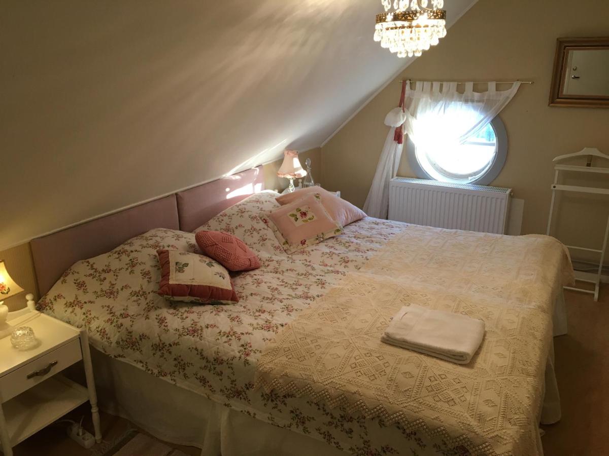 Professorsvillan - hyr hela huset - Housity