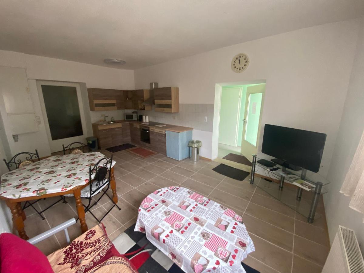 Ruhiges ein Zimmer Wohnung - Housity