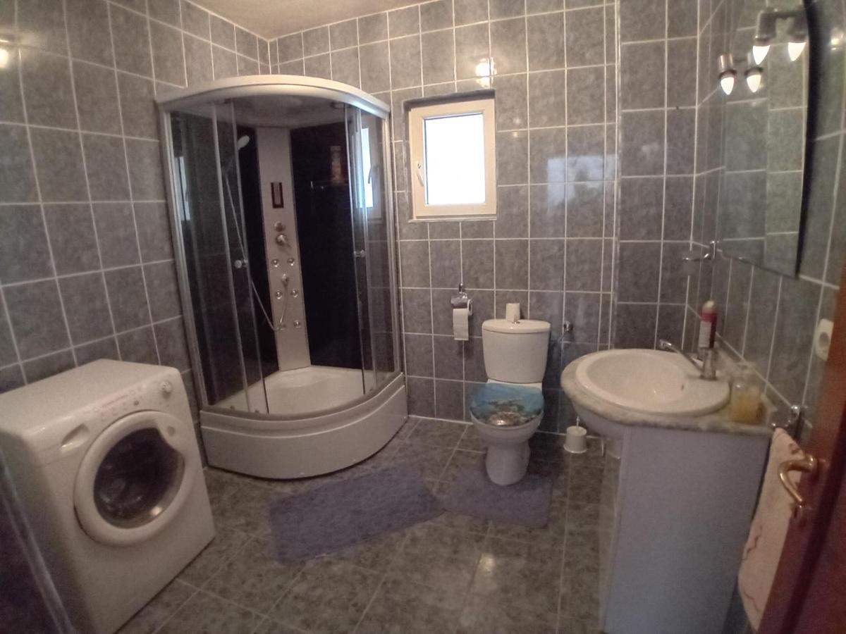 Casa Larisa - Housity