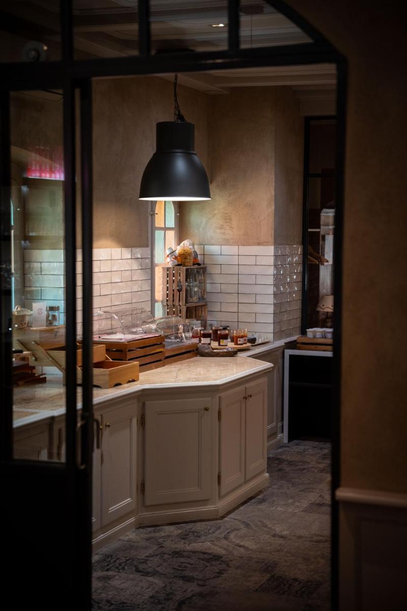 Hôtel Restaurant La Charrue - Housity