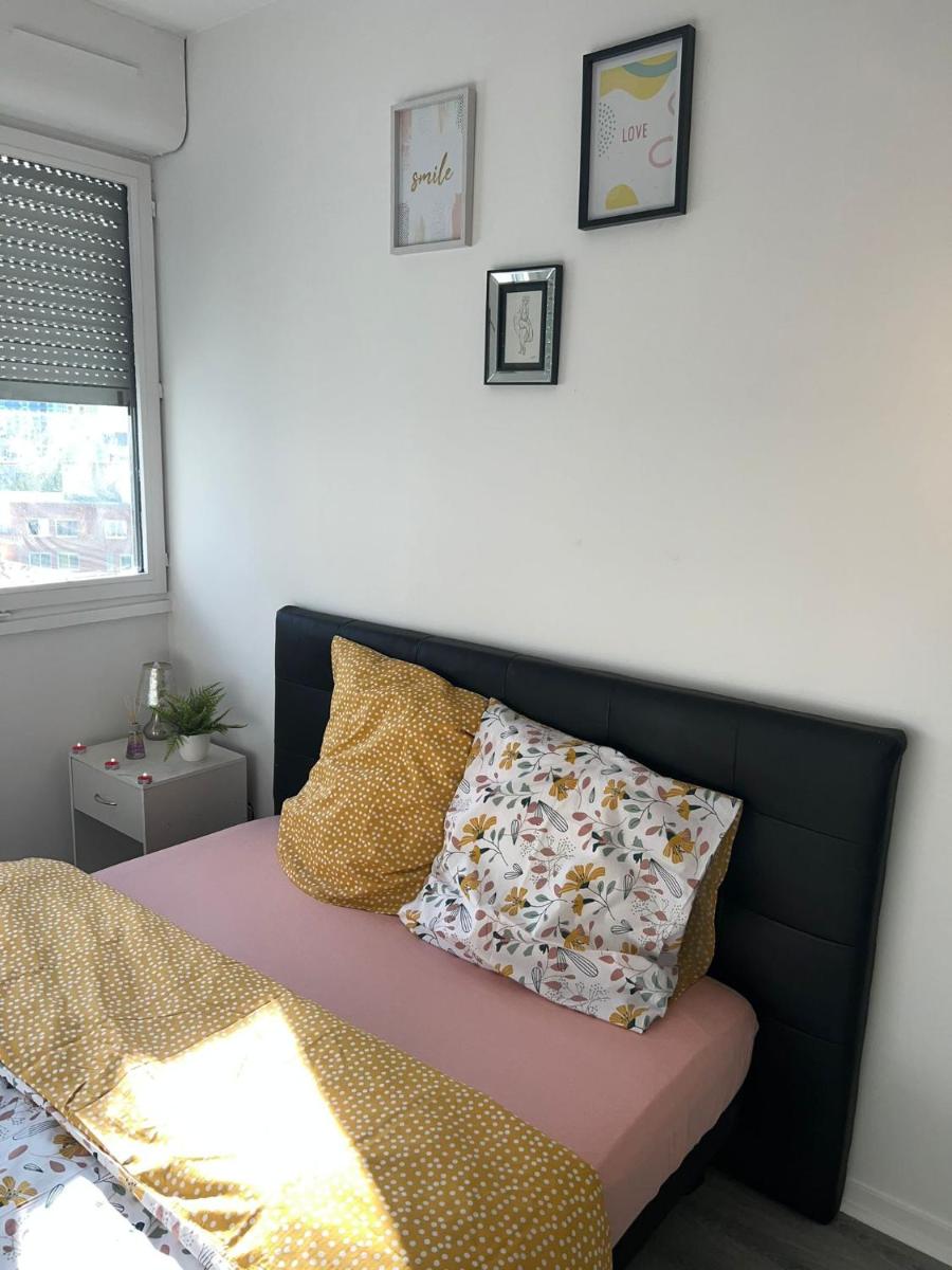 Belle Chambre a EVRY proche Gare RER - Housity