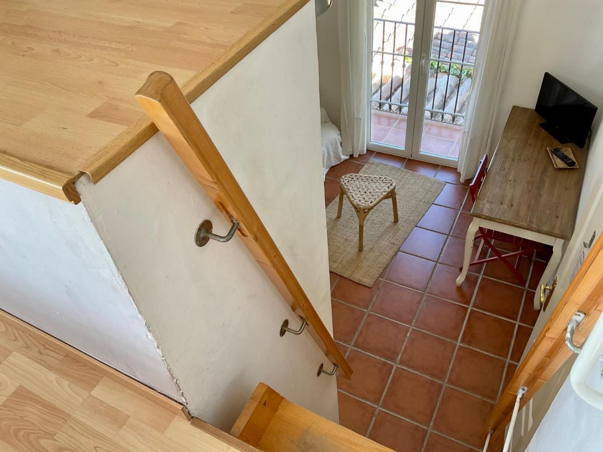 Suitetrails - At Home in Malaga Stay - Solo Travellers