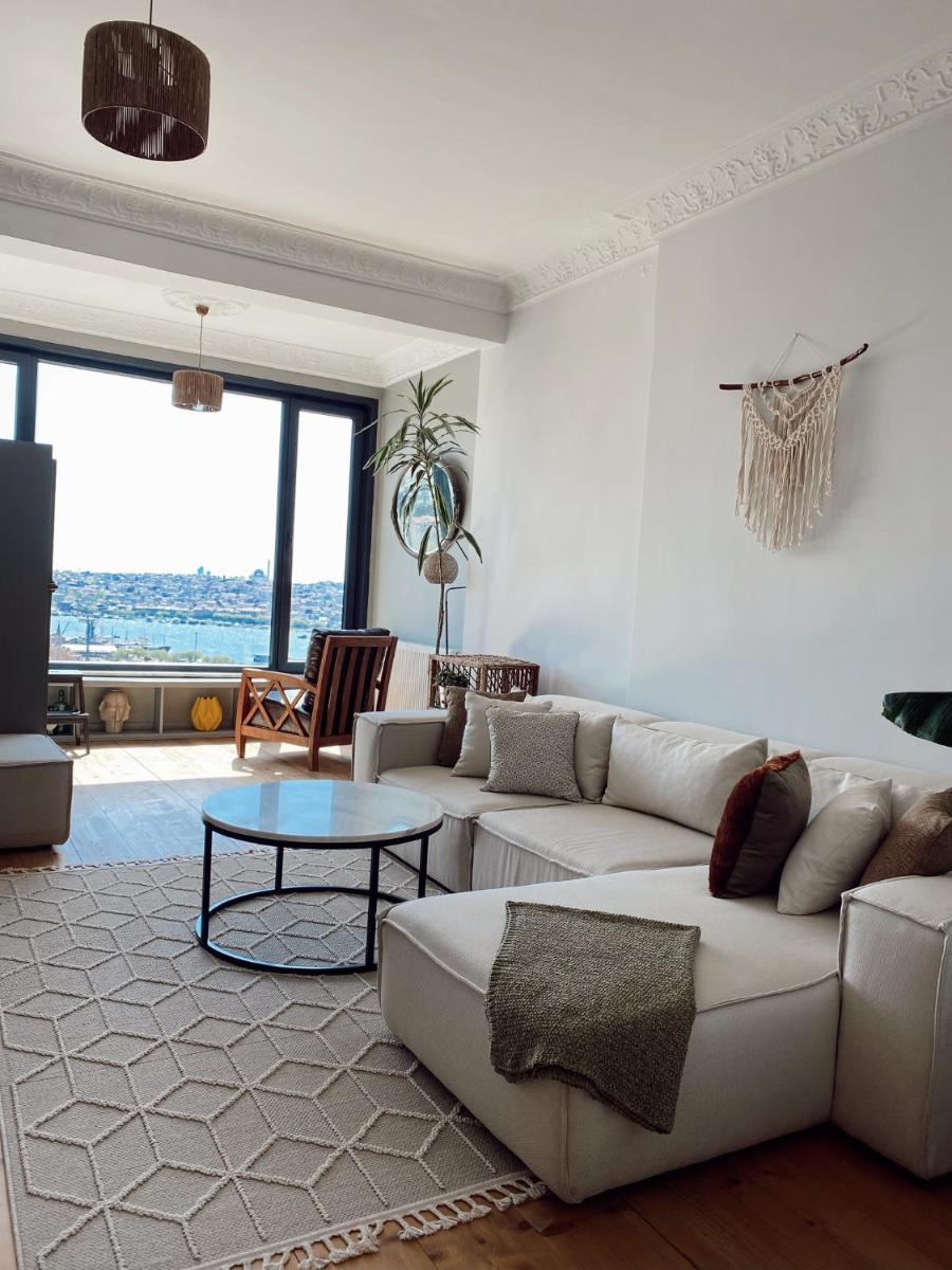 Suitetrails - Fantastic golden horn view in Beyoglu, Cozy design