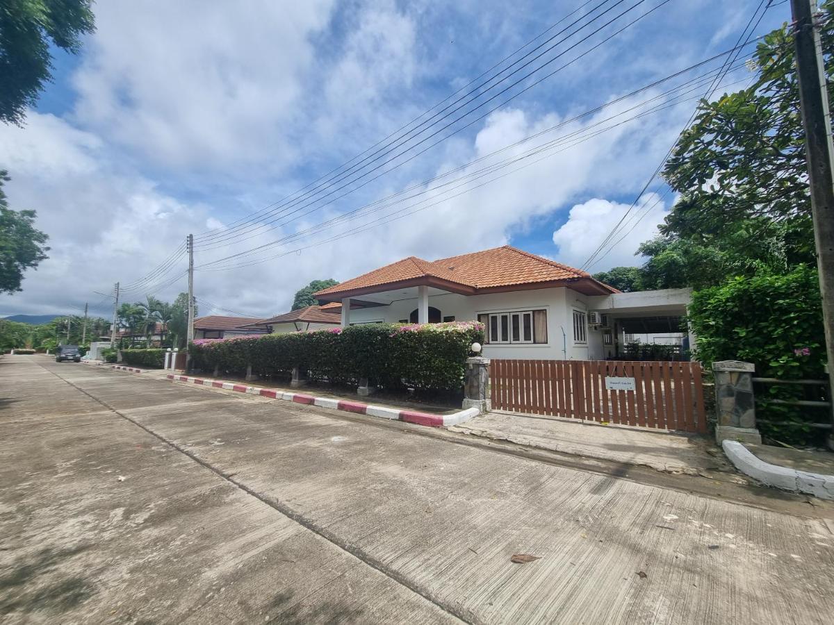 Mae Rampung Beach House Pool Villa - Housity
