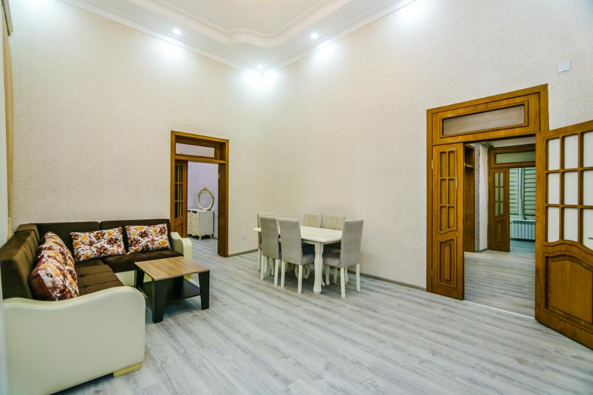 Luxury House by Zoom Travel - Housity