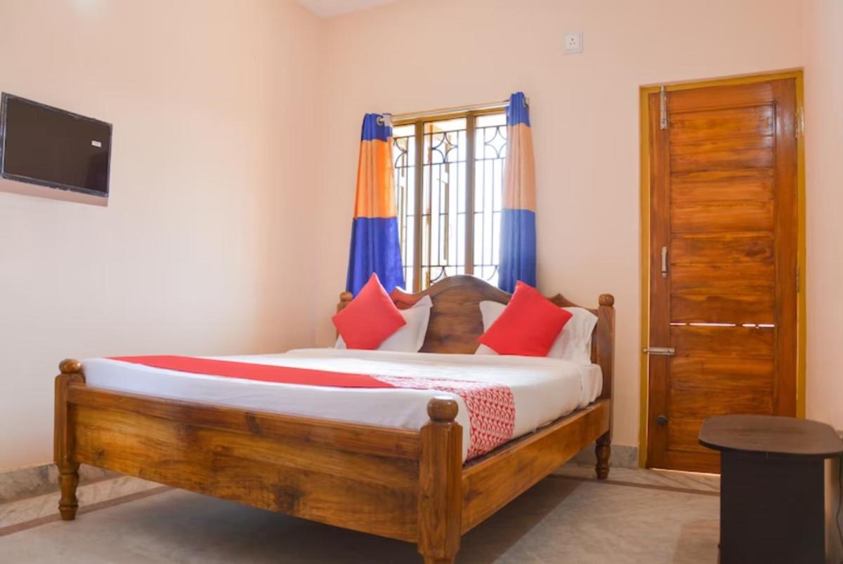 Goroomgo Caroline Homestay Bhubaneswar - Housity