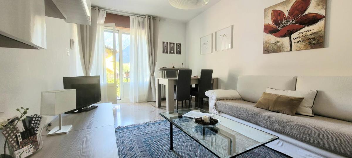 CASA CHANOUX - cir 0001 Hone - Housity