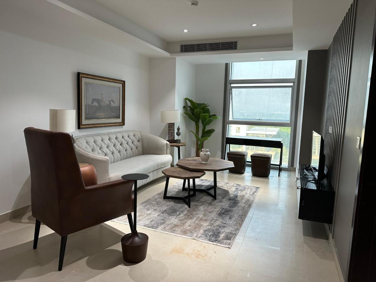 One Constitution Avenue by Goldfinch - Housity