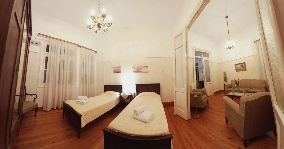 Zeta's vintage garden house - Housity