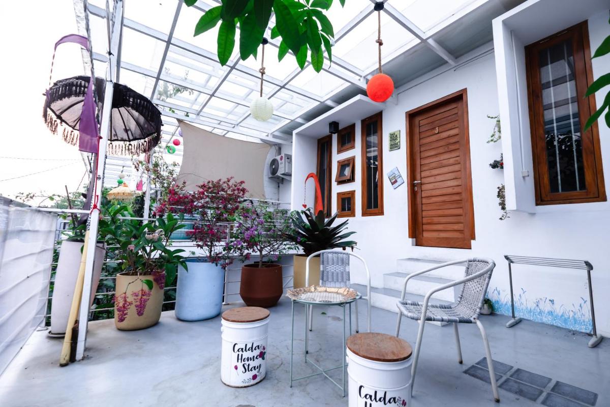 Calda Homestay Syariah - Housity