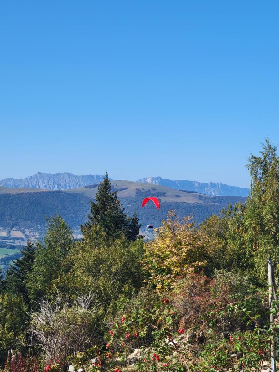 Studio 05 Saint Honoré 1500, Vue montagne et lac, 2 personnes, Série Anthracite Netflix - Housity