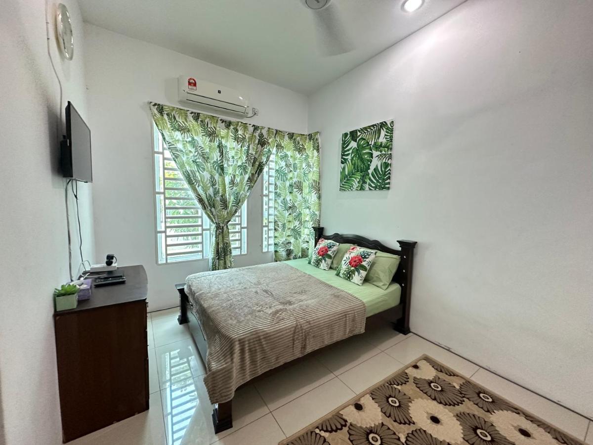 Aswadhuda Homestay Seri Iskandar - Housity