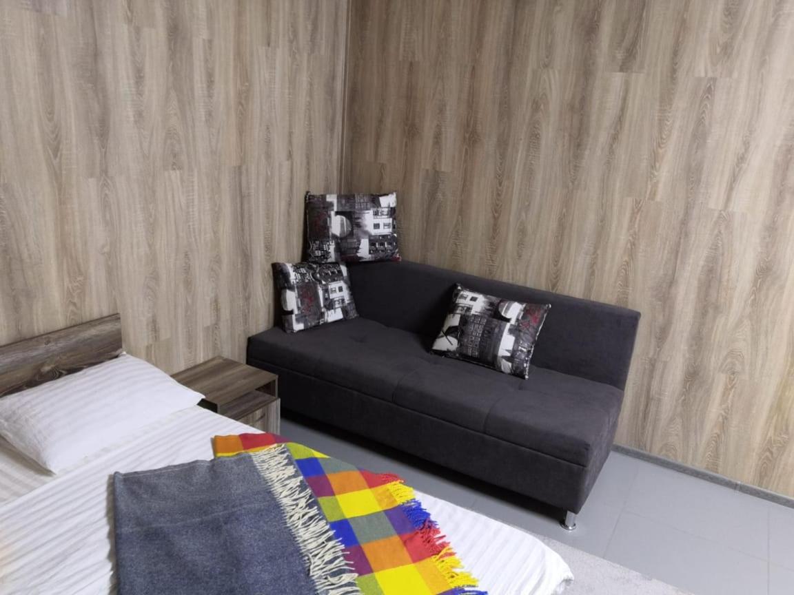 The Mini-hotel on Mukanov St - Housity