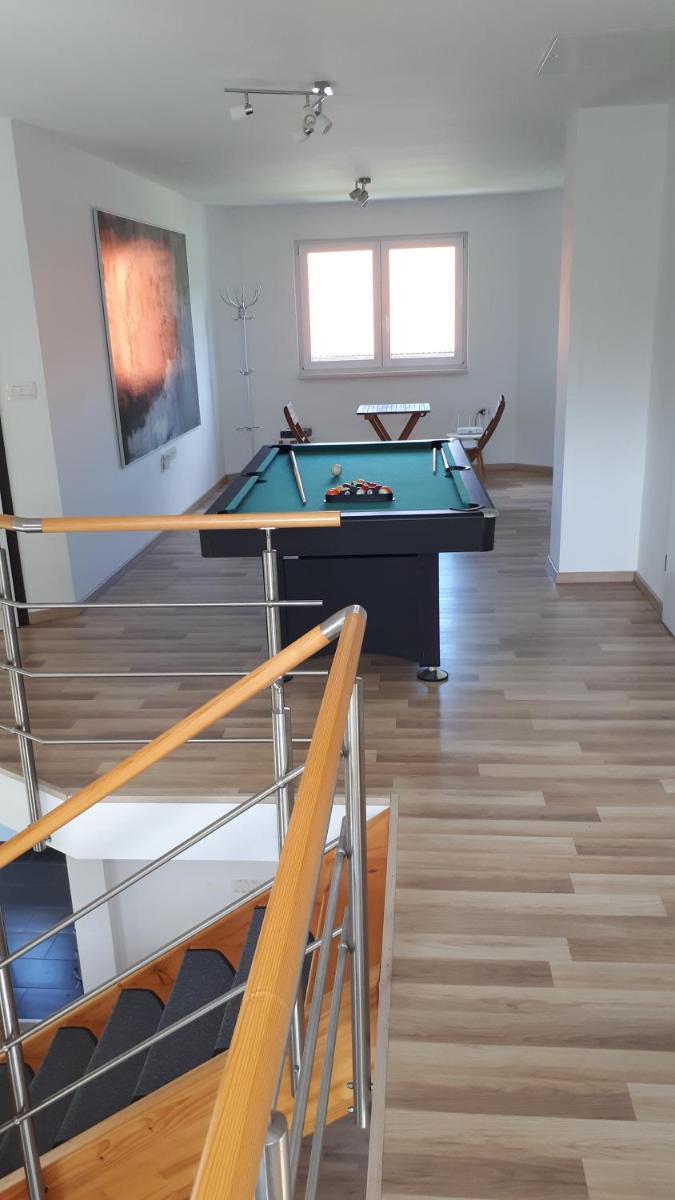Lepa Dolenjska - Housity