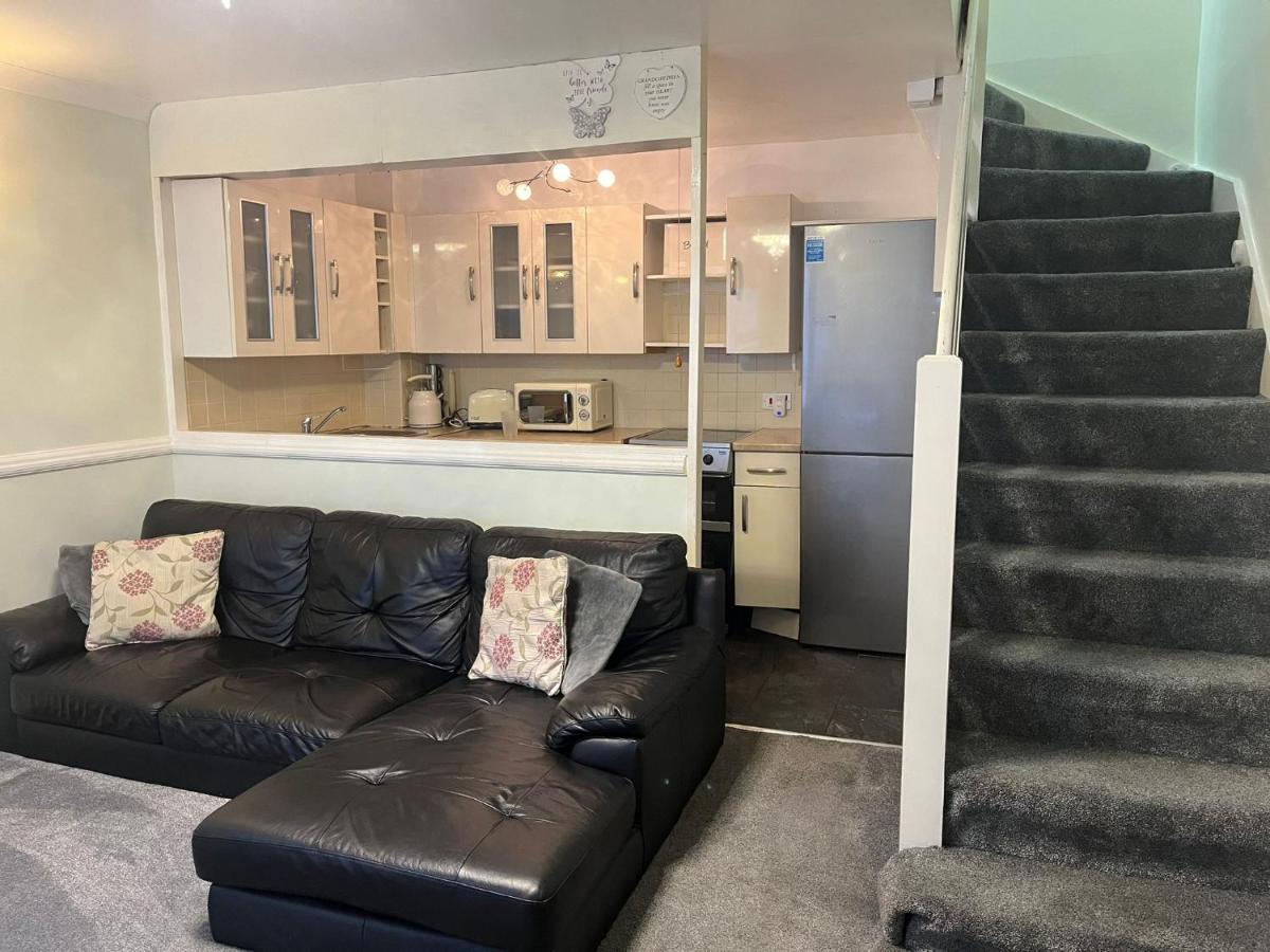 LONDON 1 BED COSY HOUSE - Housity