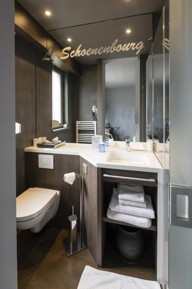Salle de bains dans l'établissement Best Western Plus Hotel & SPA Le Schoenenbourg
