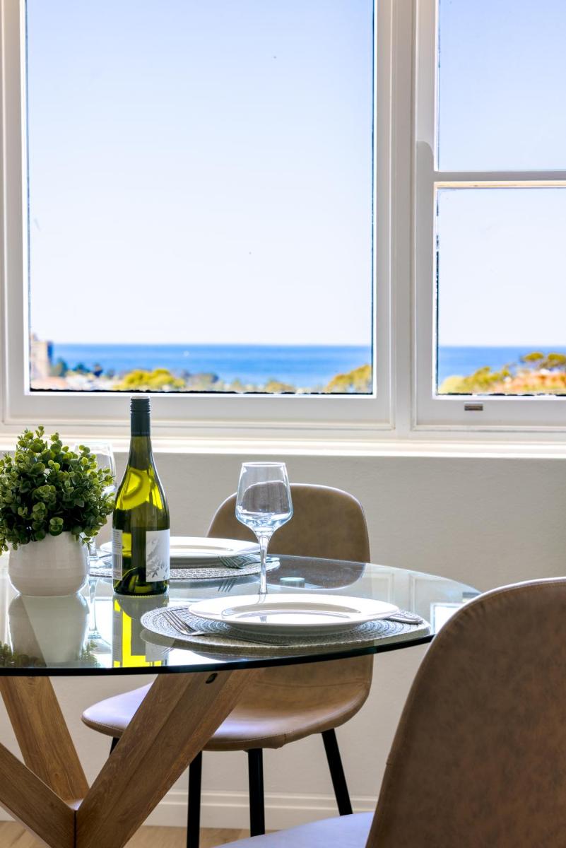 Coogee Ocean View - Deluxe one bedroom apartment - Housity