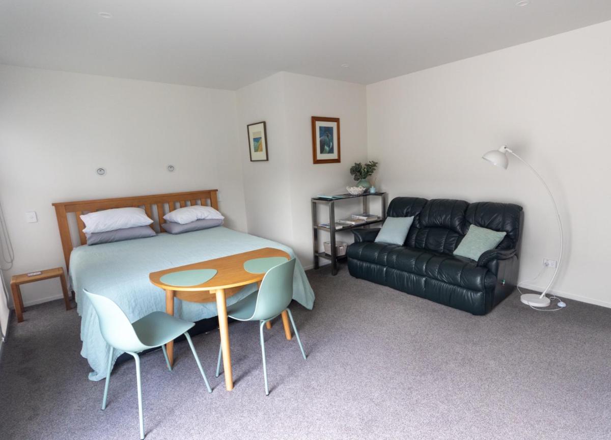 Marsden Cove Canal Haven with Spa Pool - Housity