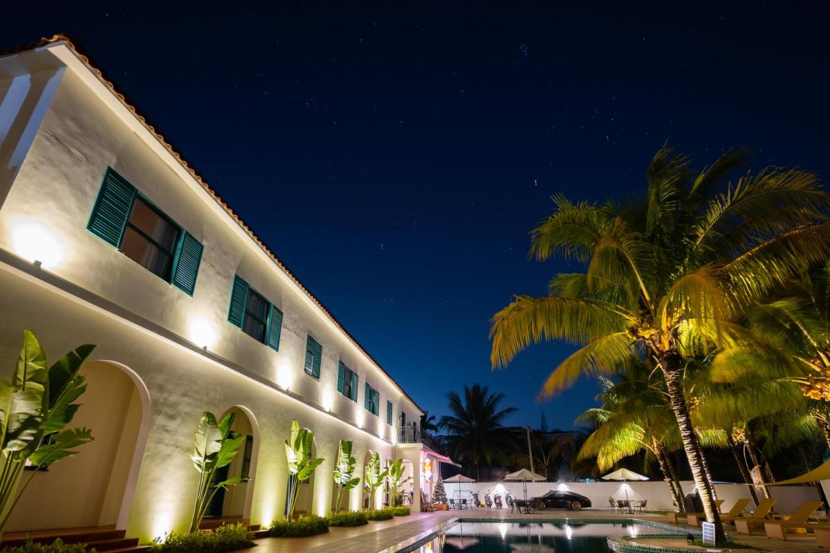 911 Surf Villa - Housity
