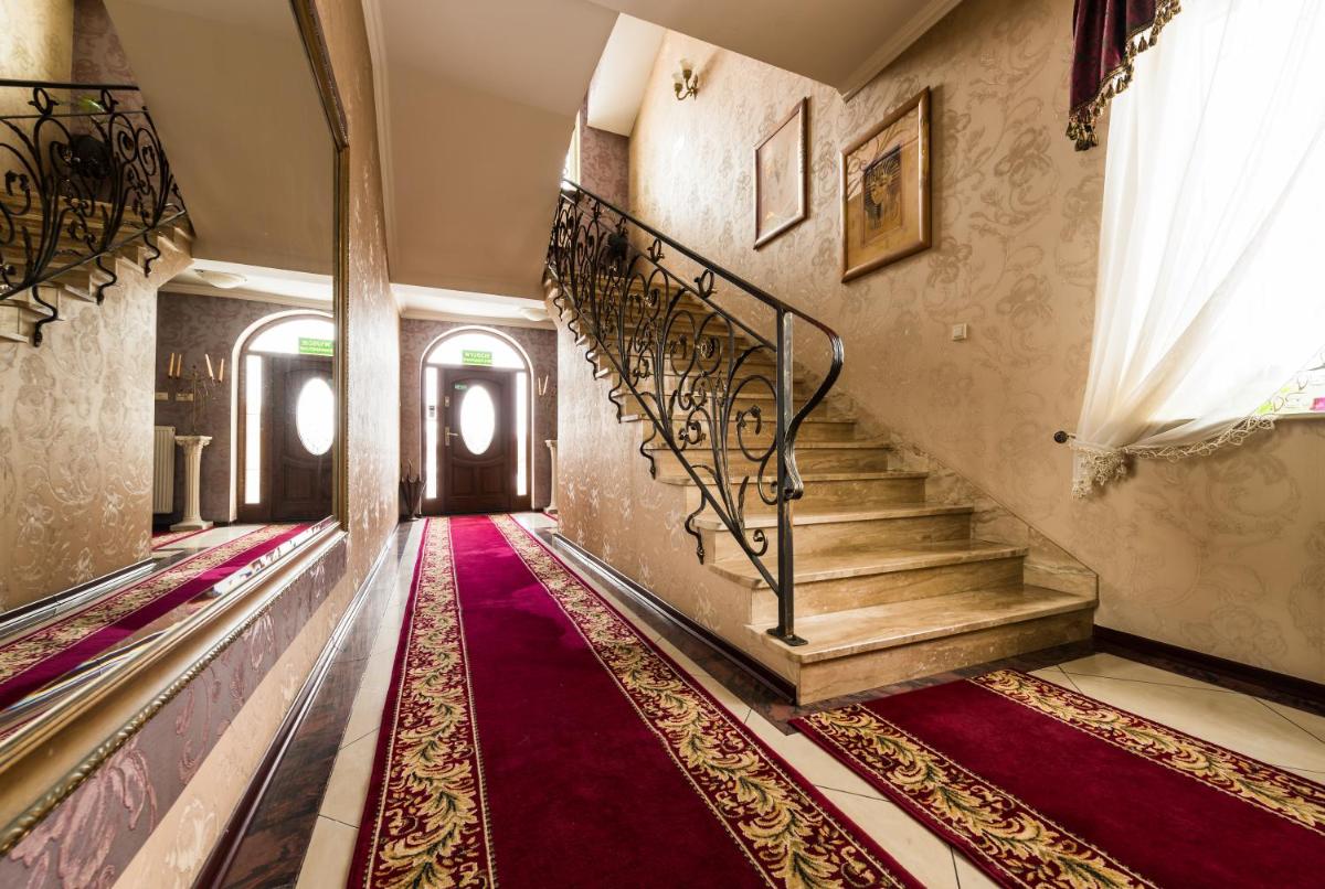 Hotel Pa?ac Akropol - Housity