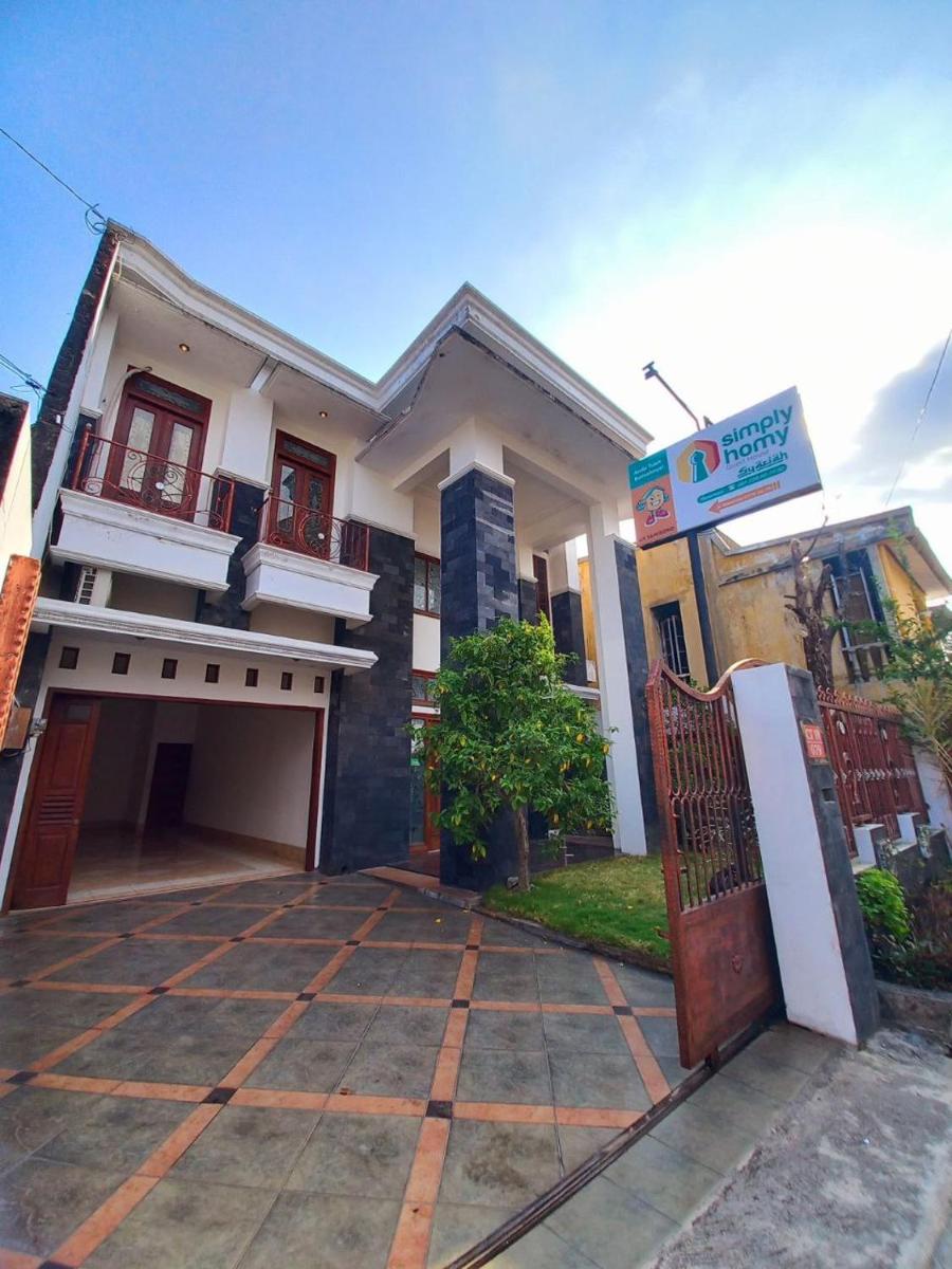 Homestay Jogja Samirono Dekat UNY by Simply Homy - Housity