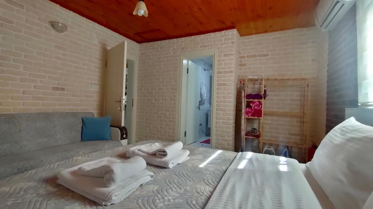 Yildiz Family Village House -?s?tmal? havuzlu Sapanca - Housity