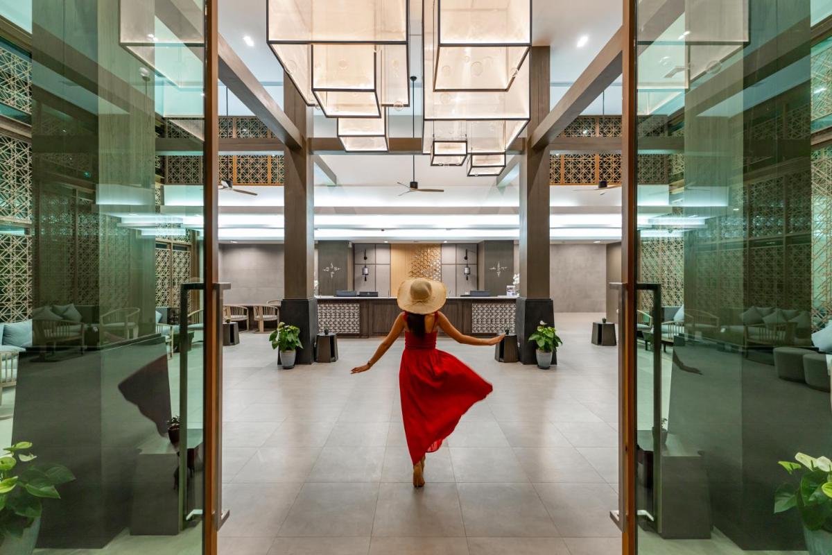 Bella Nara Phuket Naiyang Beach - Housity