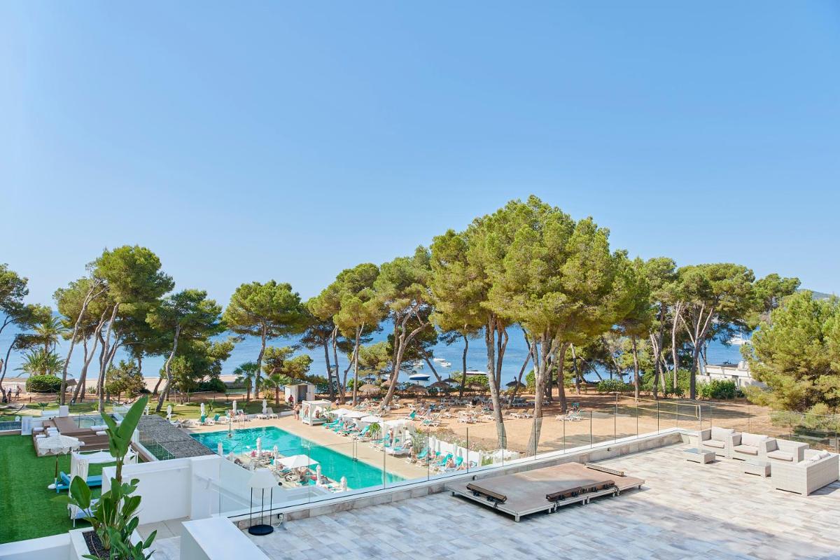 Piscina en o cerca de Iberostar Selection Santa Eulalia Adults-Only Ibiza