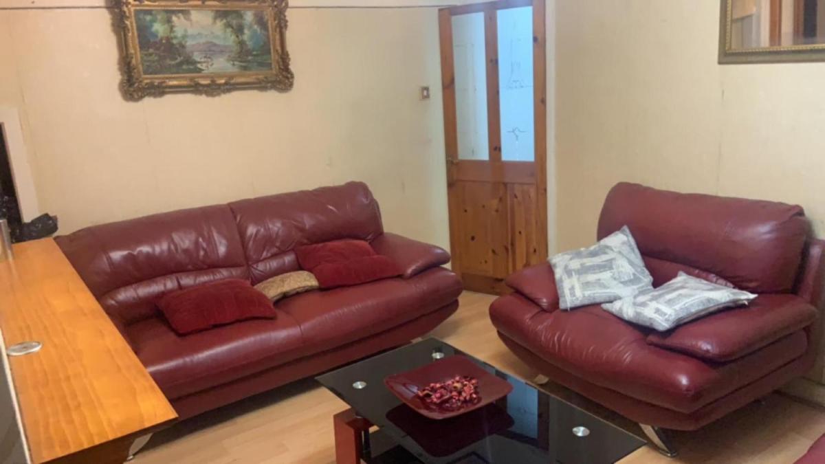 Gorton Elsham Gardens Apartment - Delight Suites - Housity
