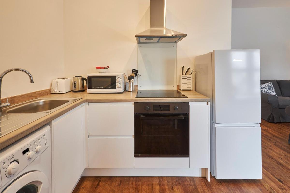 Host & Stay - Main Street Apartments - Housity
