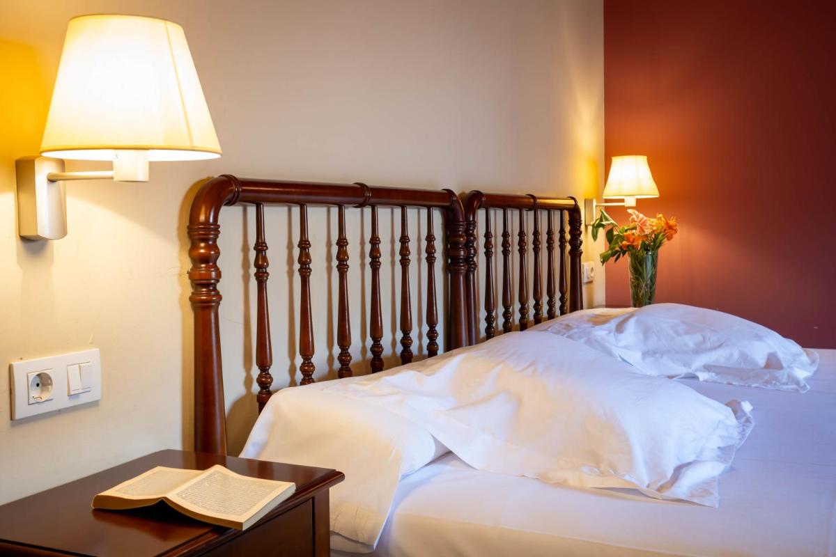 Hotel Villa de Ábalos - Housity