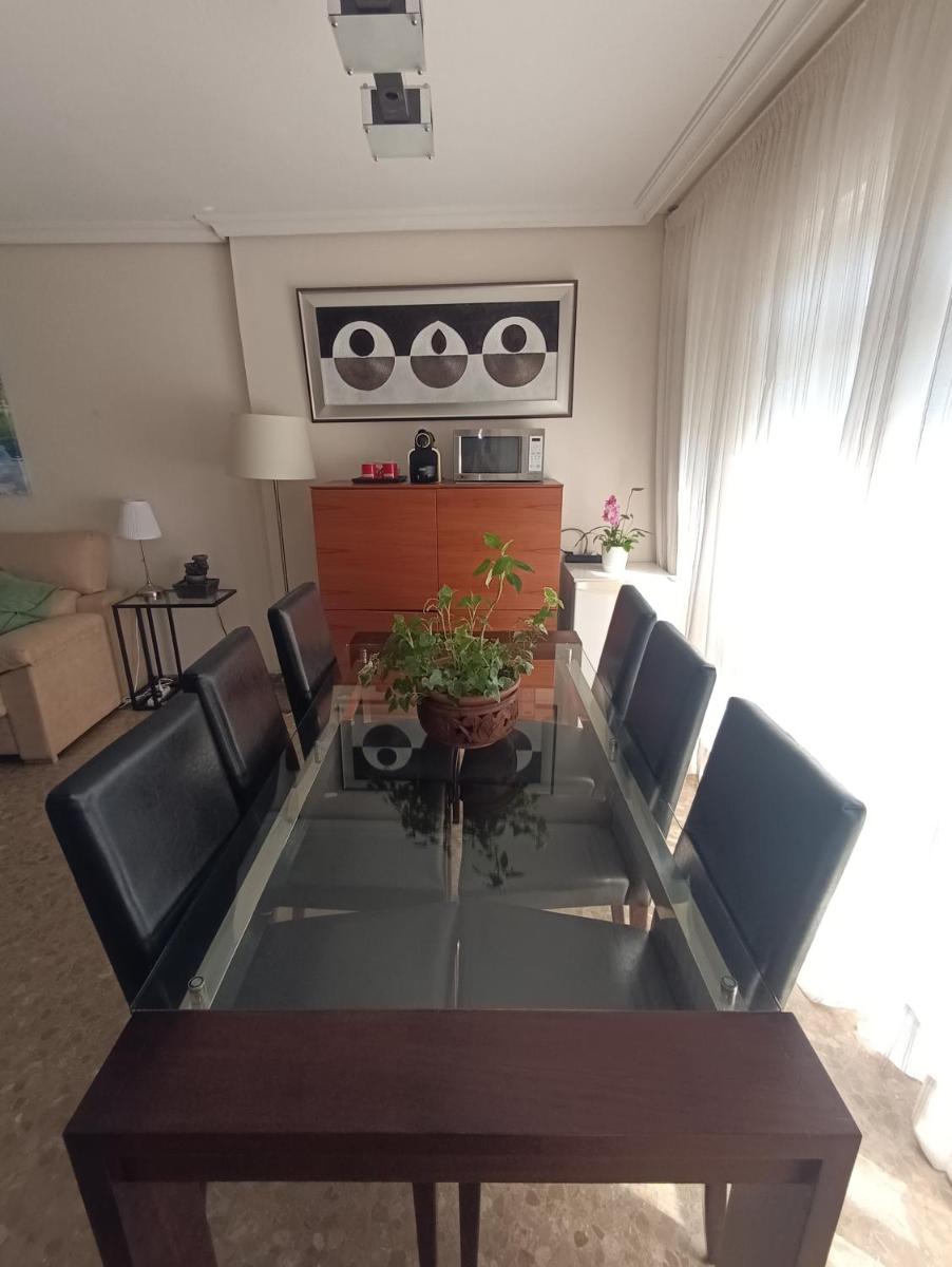 Feria apartment, near Plaza España - Housity