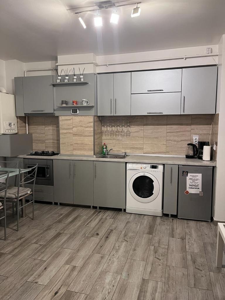 Suitetrails - Modern & Elegant Luxury Apartament 3 Camere