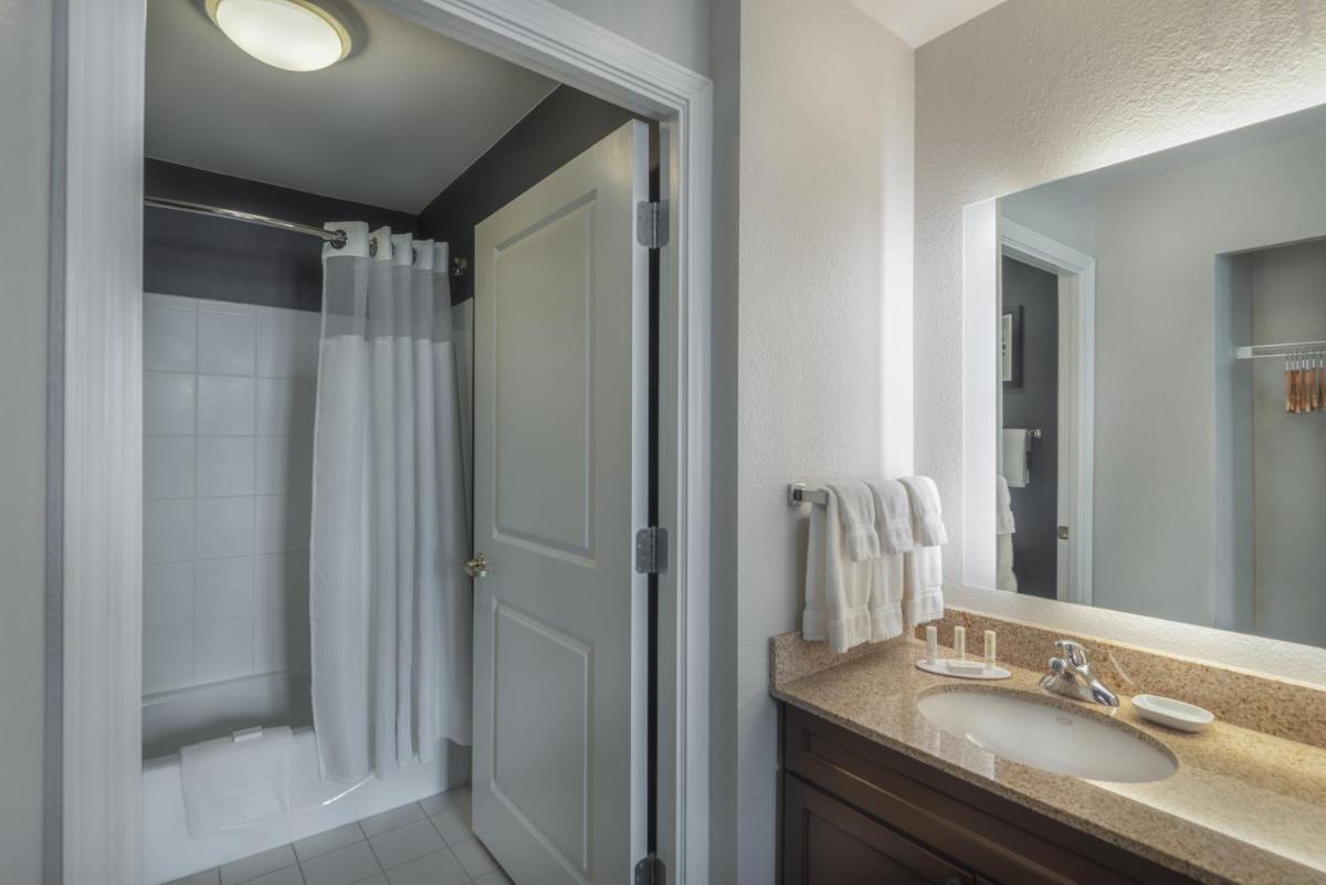 Residence Inn by Marriott Washington, DC National Mall - Housity