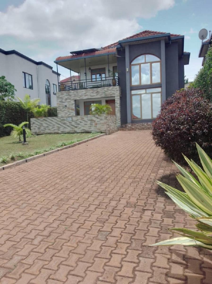 Suitetrails - Kagarama Residential House:
