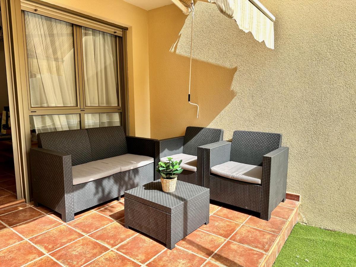 250m to Beach, Family Pools, Fiber Wi-Fi & BBQ - Housity