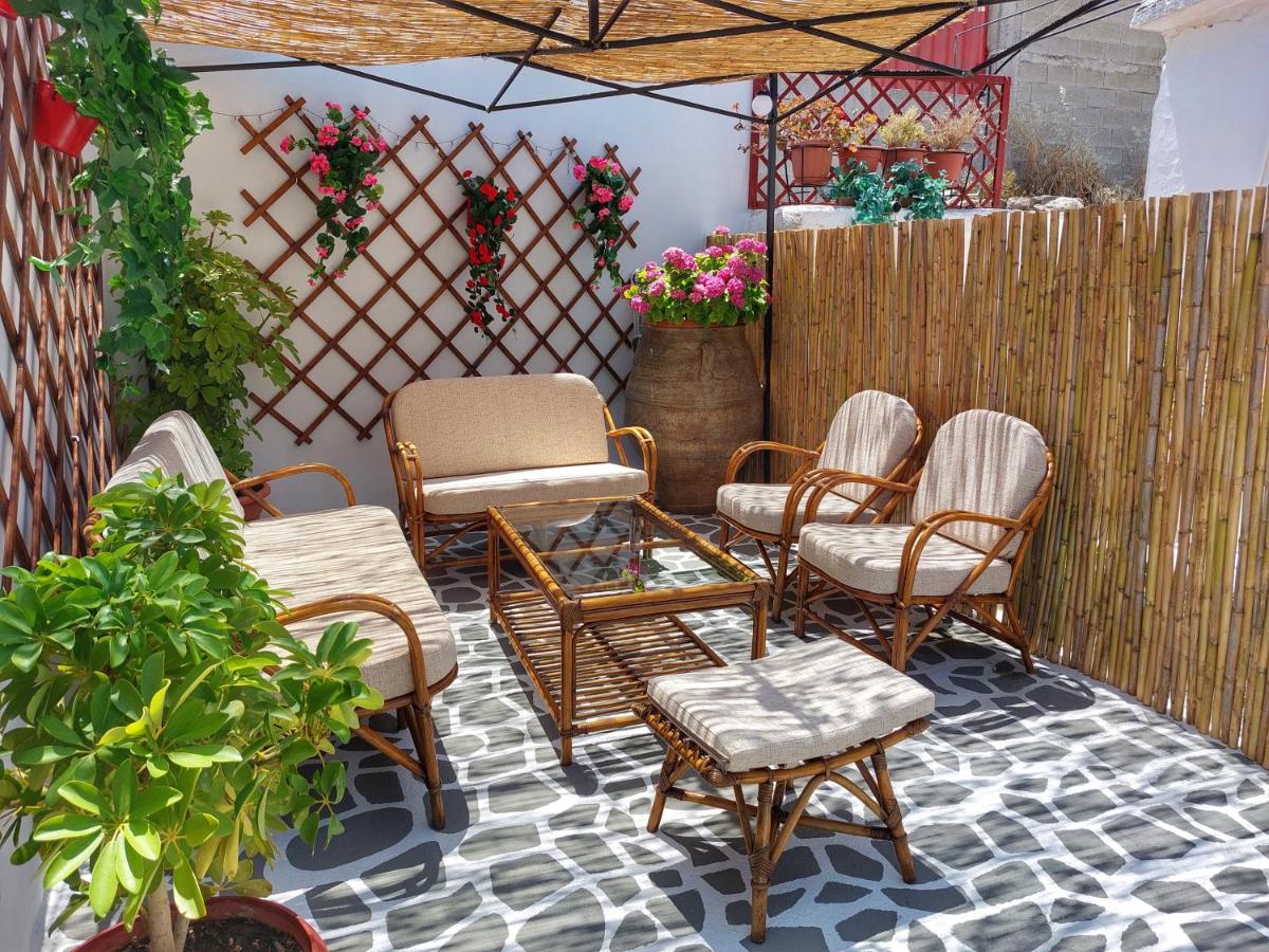 Eva's House, Cozy Apartment in Traditional Village - Housity