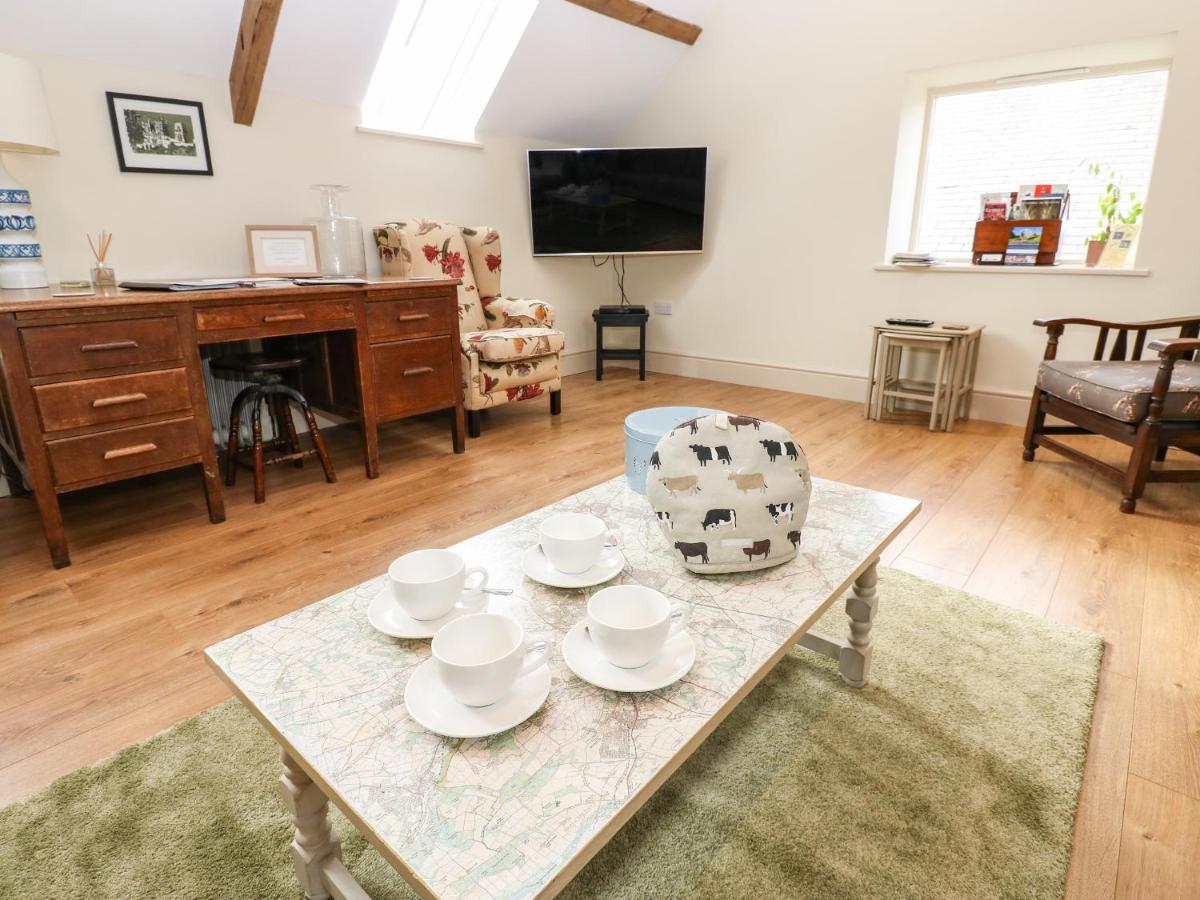 Cross Cottage - Housity