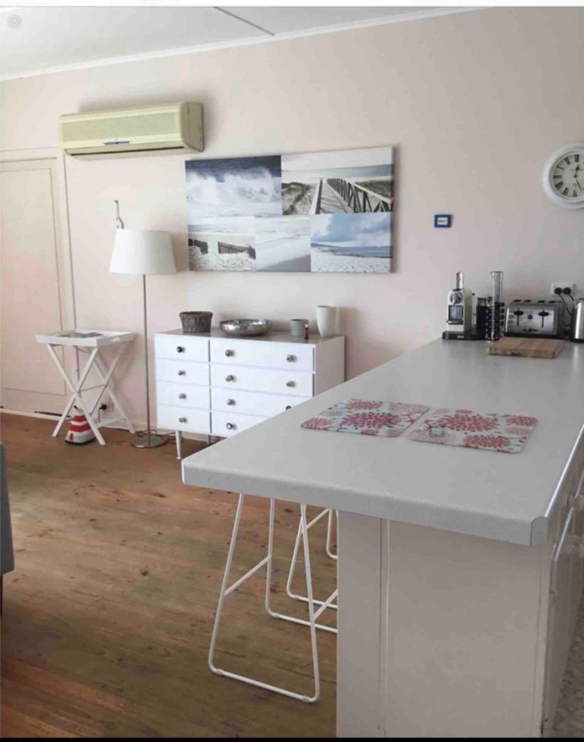 Iluka Beach House,Robe- stunning ocean views. - Housity
