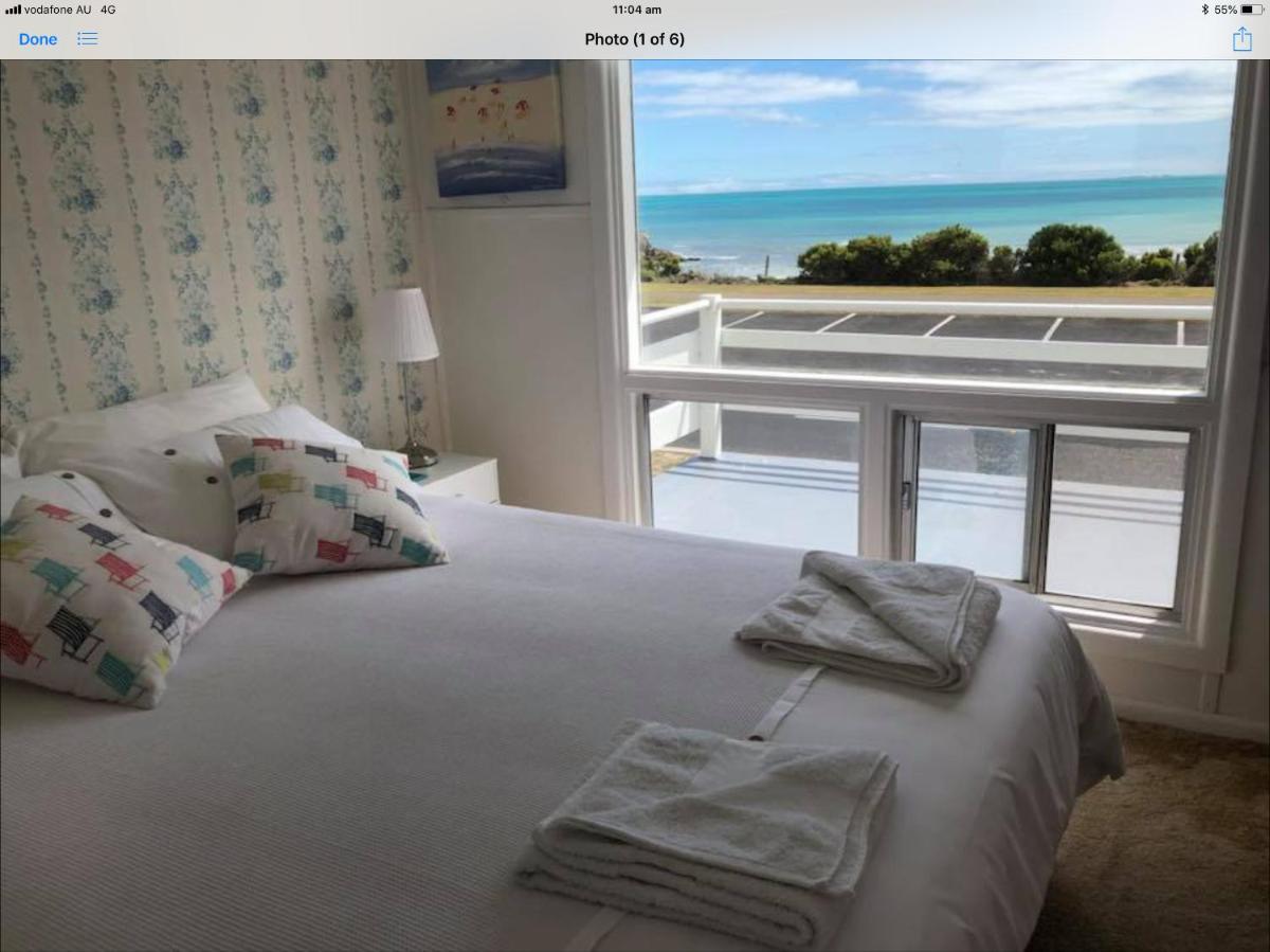 Iluka Beach House,Robe- stunning ocean views. - Housity