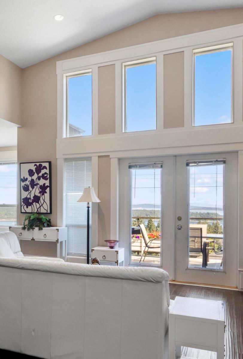 Seaview Executive Home - Housity