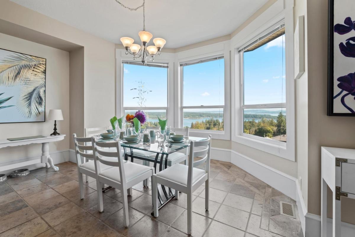 Seaview Executive Home - Housity