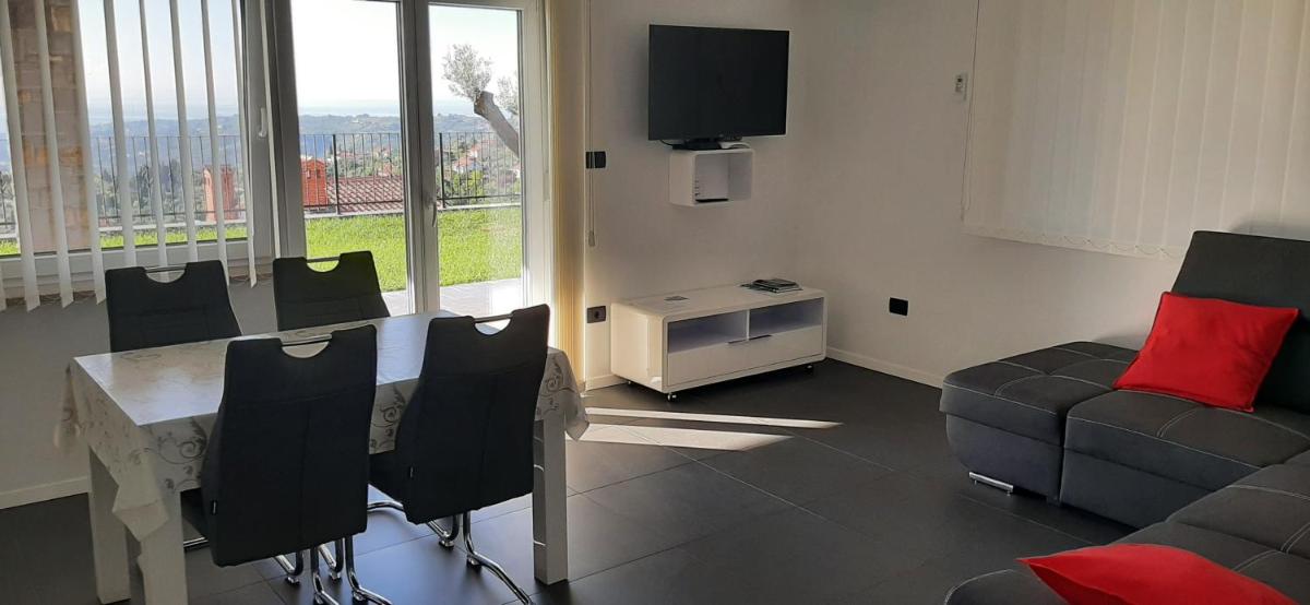 Seaview APARTMENTS HOJA - Housity