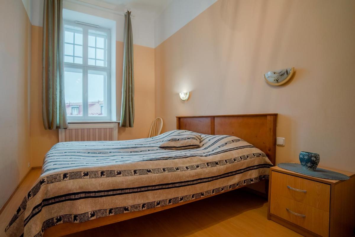 Romeo Family Apartments - Housity