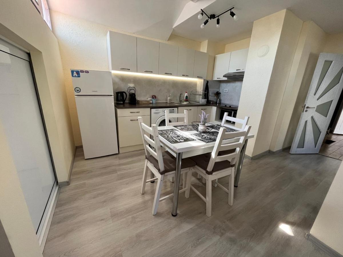 Apartment Happy holiday Lazur - Housity