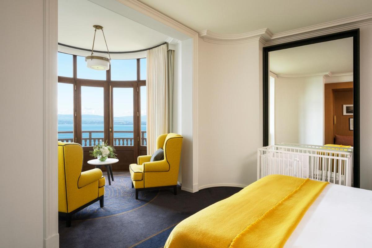 Un ou plusieurs lits dans un hébergement de l'établissement Hôtel Royal