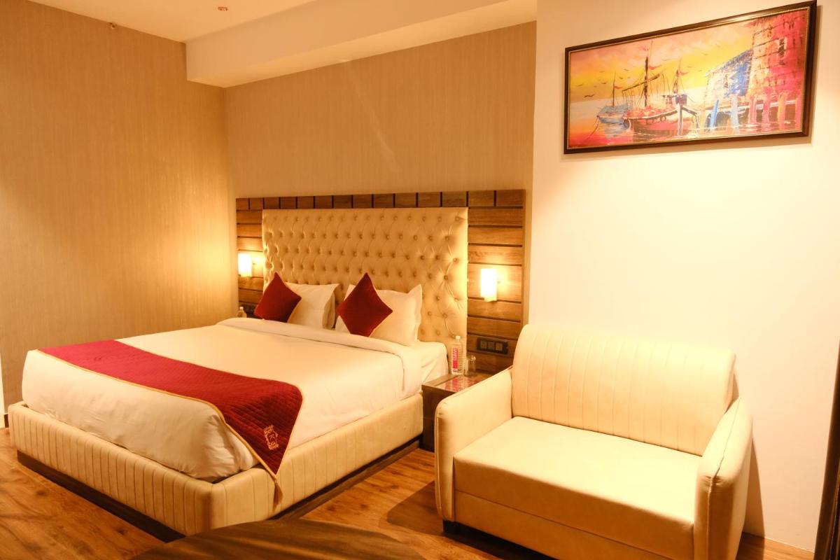 Hotel Kailas - Housity