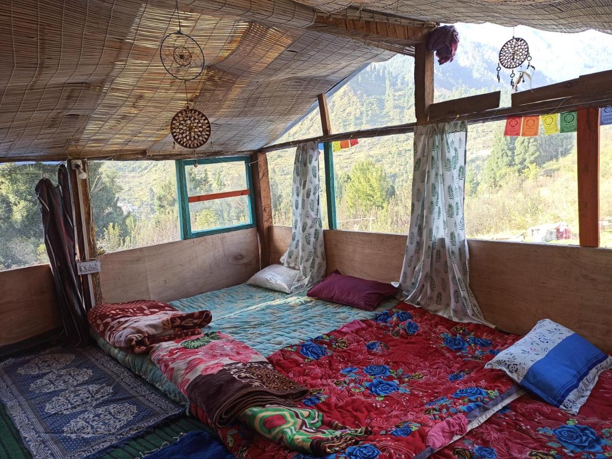 Zevibes Cafe & Homestay - Housity