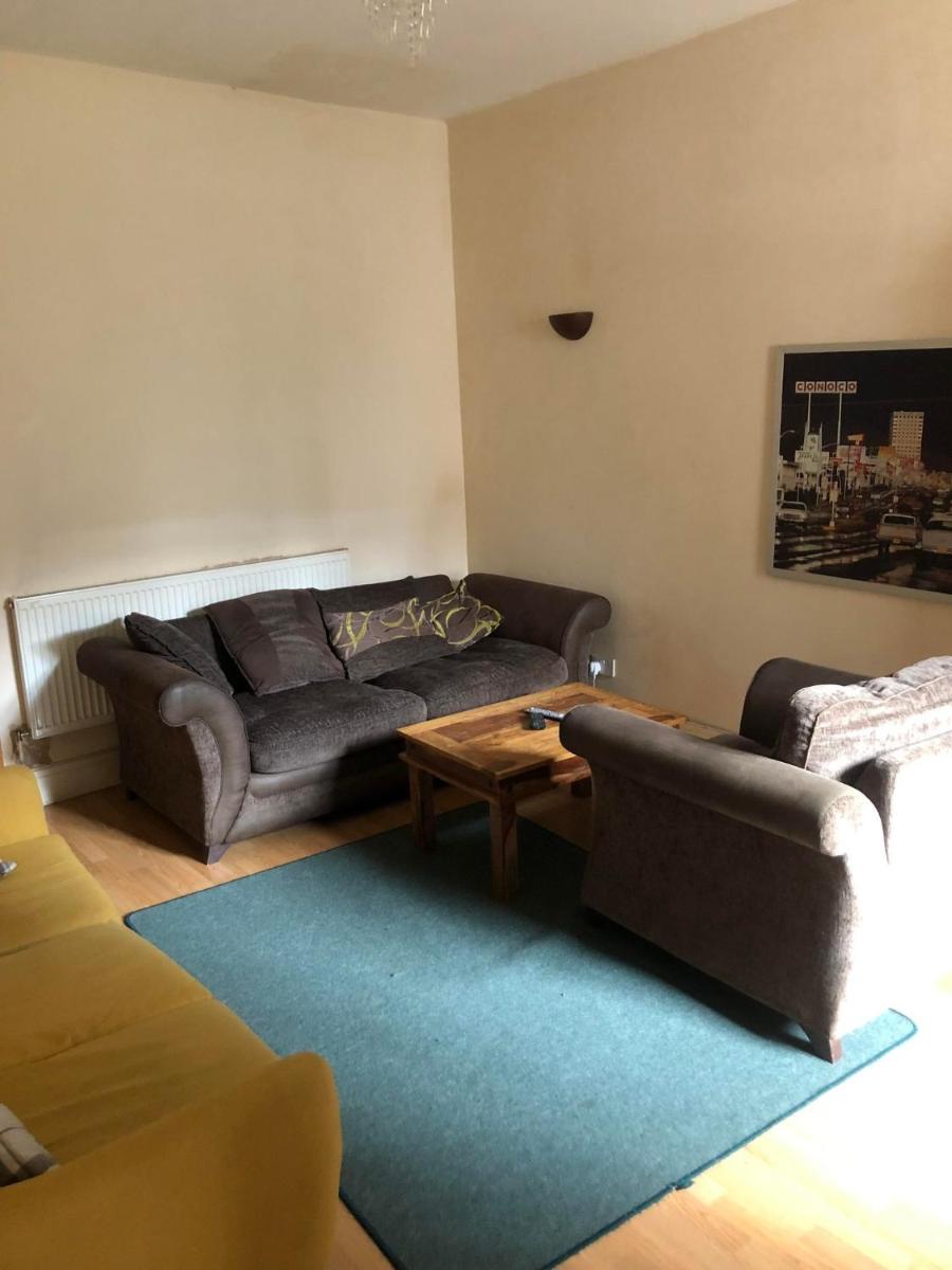 Room in town centre - Housity