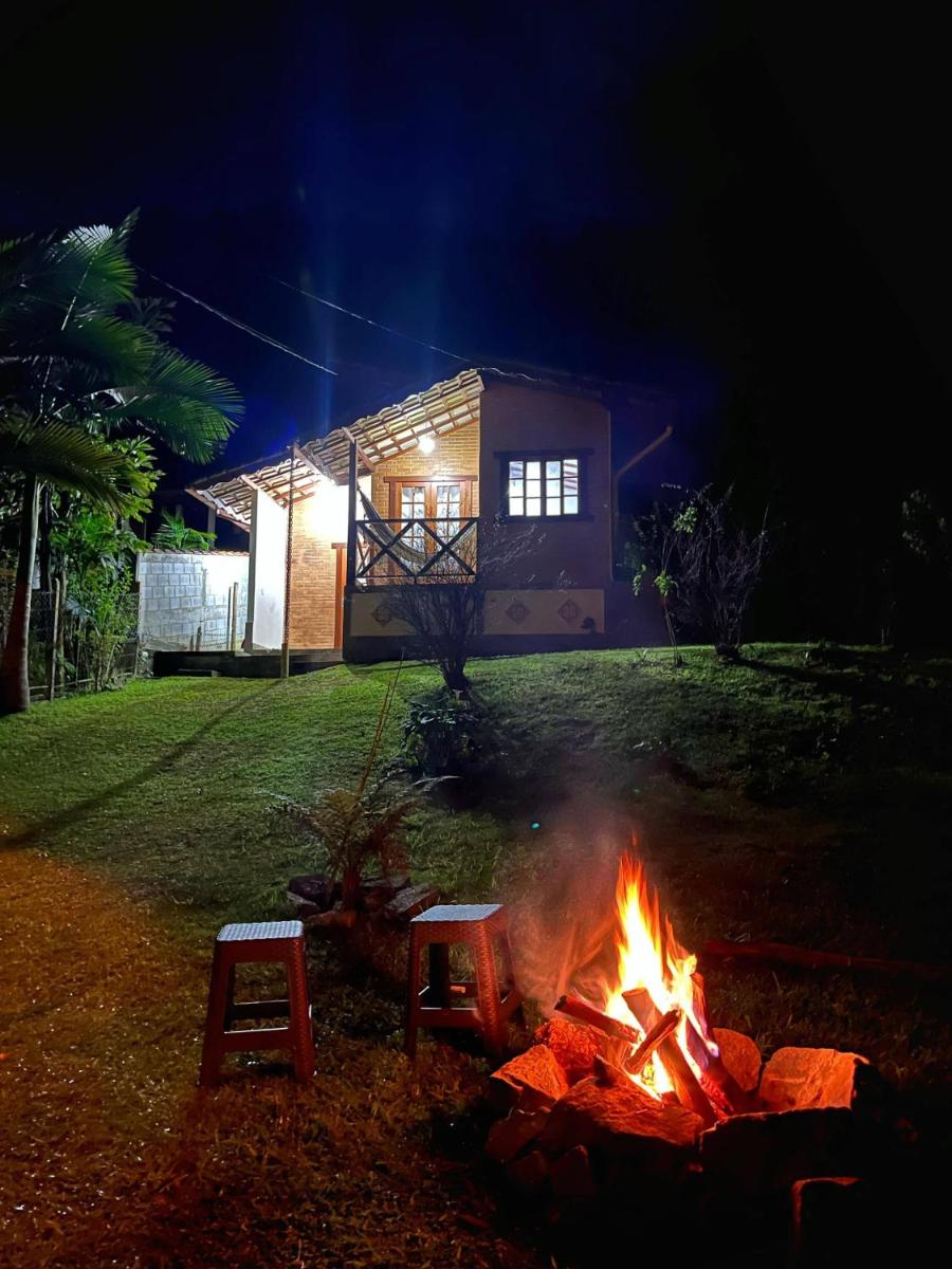 Chalé Paraíso Fazendinha Cachoeira Pet Friendly - Housity